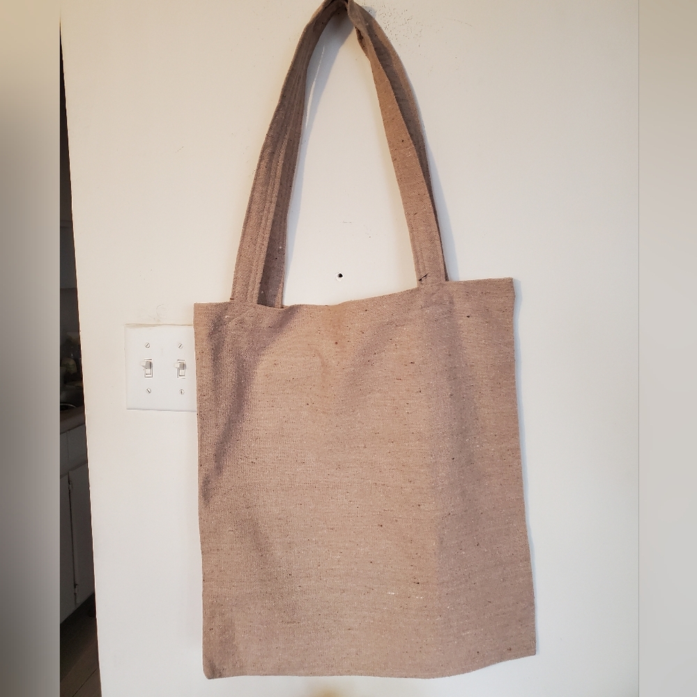 Hand made Beige shoulderbag ,100% cotton ,has zipper poket inside.